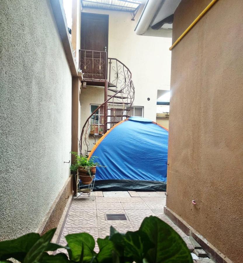 Residencial Moroni - Alojamiento En Cochabamba Bed and Breakfast Esterno foto