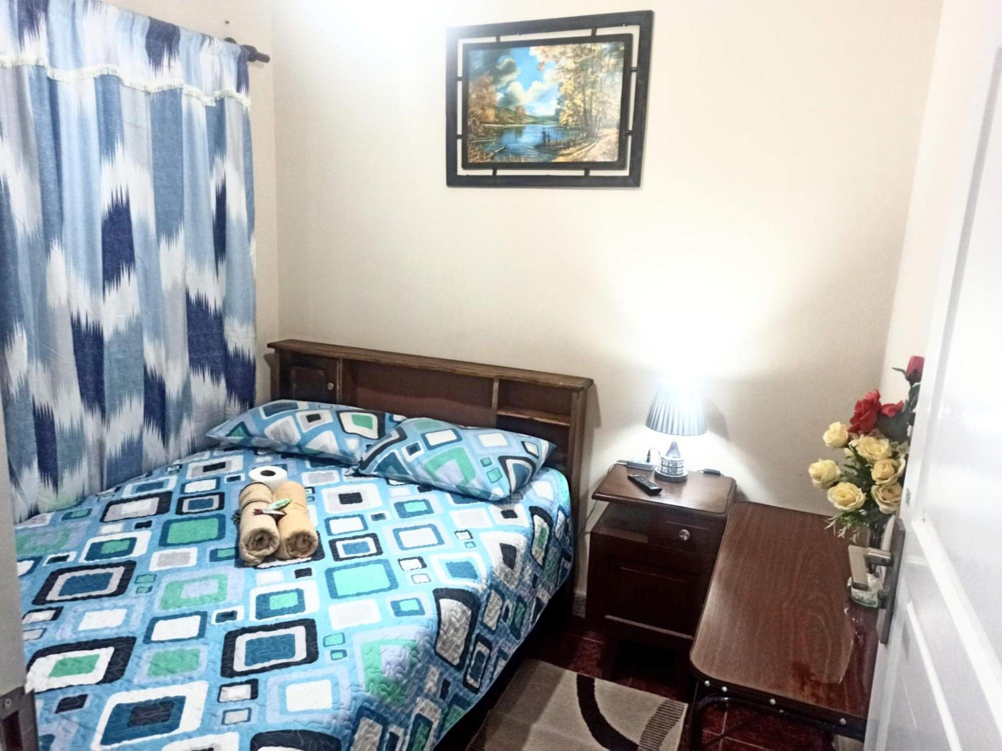 Residencial Moroni - Alojamiento En Cochabamba Bed and Breakfast Esterno foto